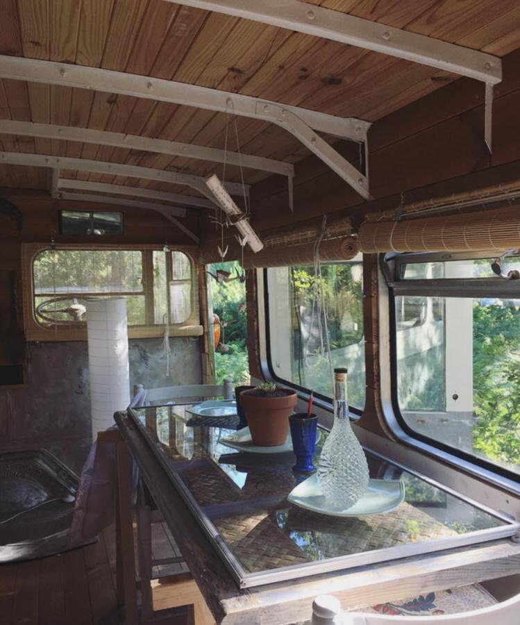 Cosmic English Bus 2 Floor Mimizan Ngoại thất bức ảnh