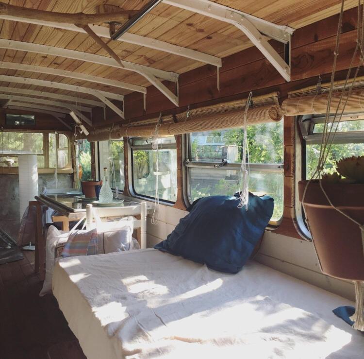 Cosmic English Bus 2 Floor Mimizan Ngoại thất bức ảnh
